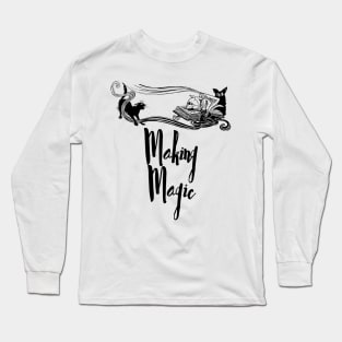 Halloween Kitties Making Magic Long Sleeve T-Shirt